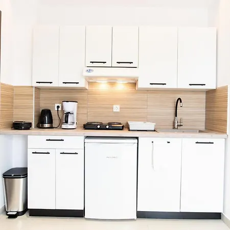 1 Bedroom Lambisea Kos Town